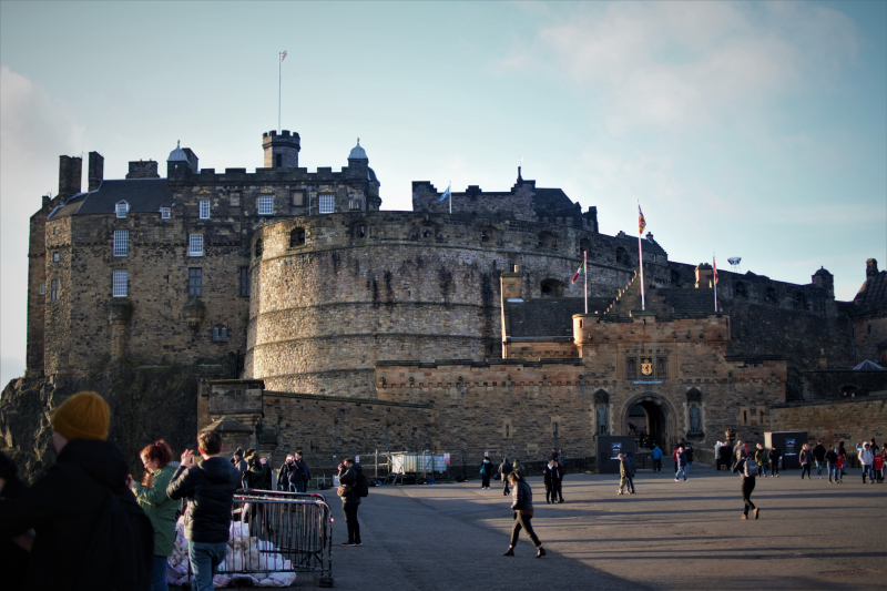 Castle to E4, Checkmate